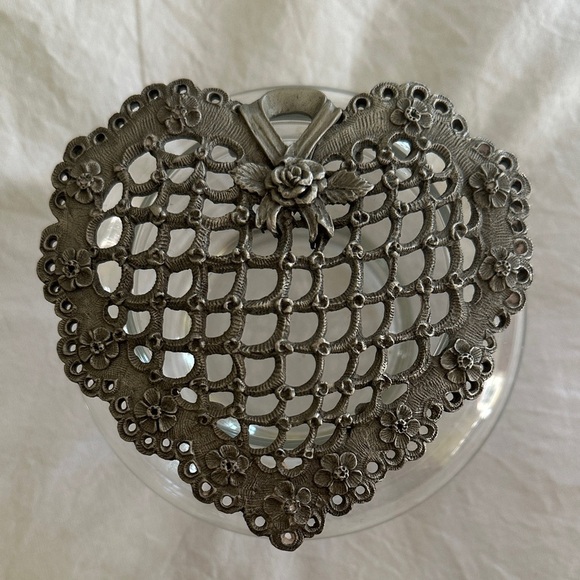 Pewter Heart Glass Potpourri Jar - Picture 4 of 5